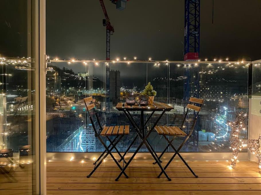 High Standard In Center Apartment